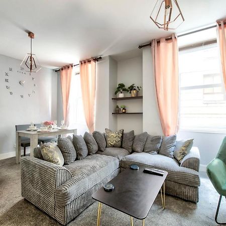 Guestready - Stylish Home In Edinburgh Oldtown מראה חיצוני תמונה